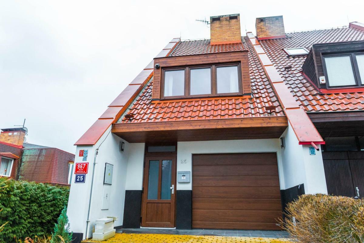 Apartment Charlie Prague Exterior photo